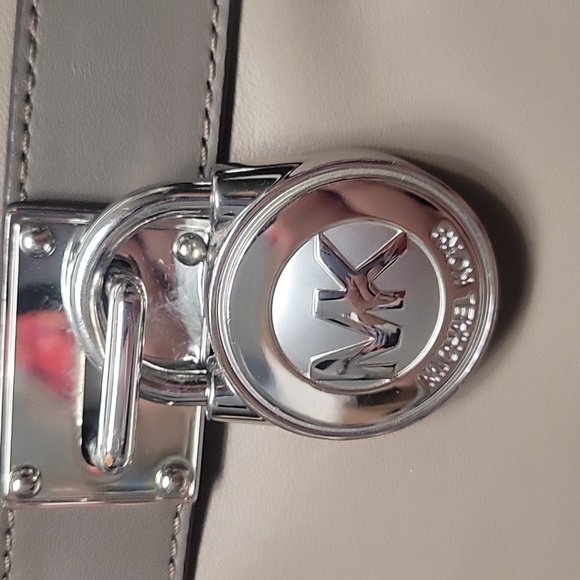 MICHAEL KORS HAMILTON SATCHEL BAG - Picture 3 of 9